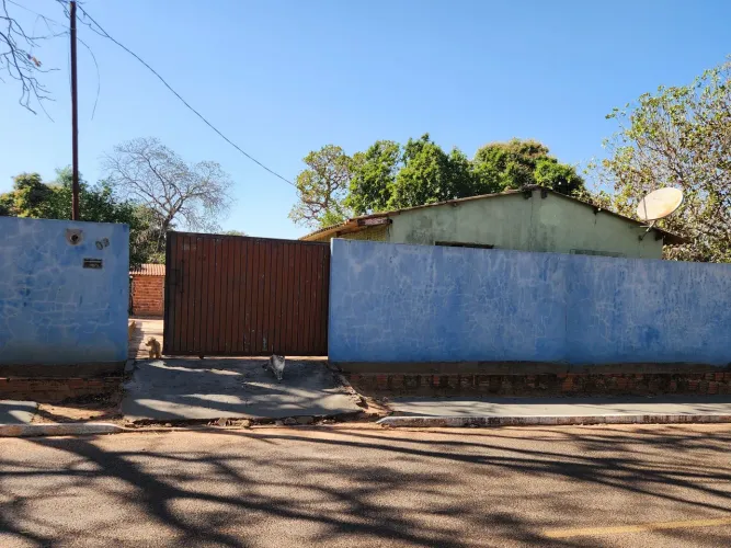 Casa/terreno em Aquidauana para investimento
