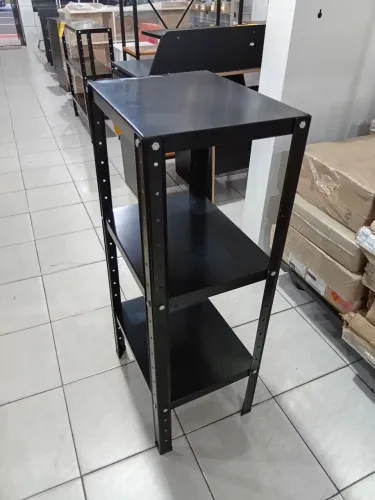 Estante de aço preta