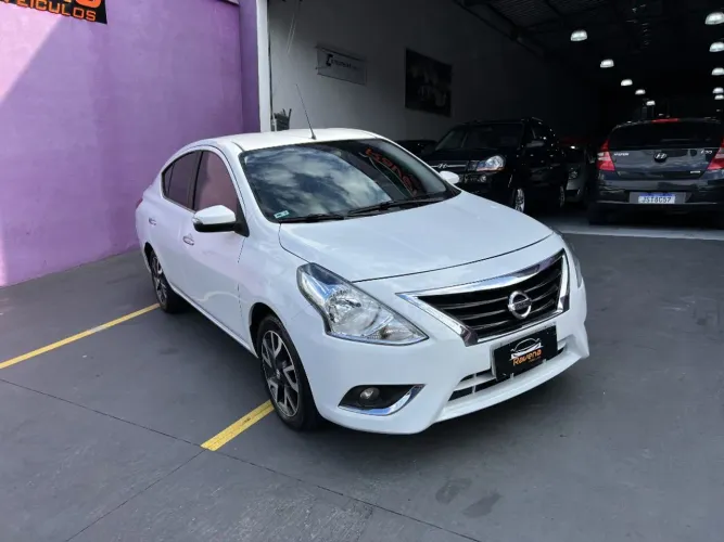 Nissan Versa Unique 1.6 16V Flexstart 4P Aut. 2017