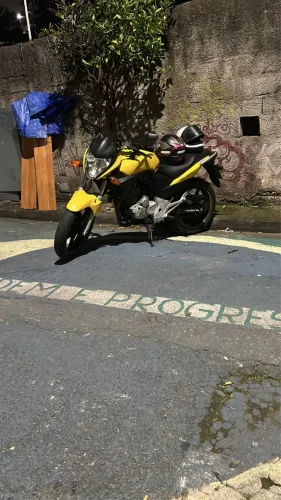 Moto Honda cb 300 de passeio não trabalho com ela 
