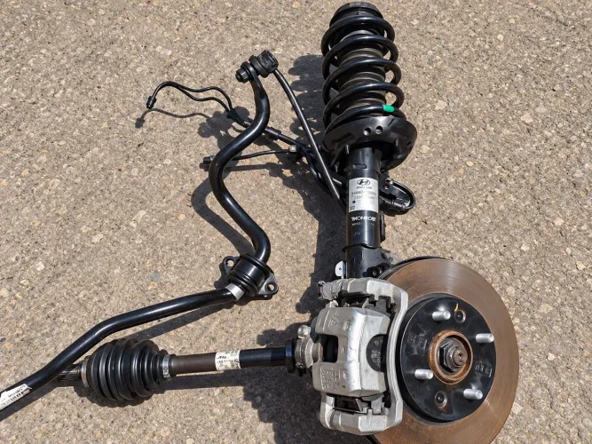VENDO SUSPENSÃO DIANTEIRA COMPLETA - HYUNDAI HB20 2015<br>? Conjunto com: