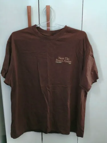 Camiseta "Nem tão pouco assim" - Carol Biazin 