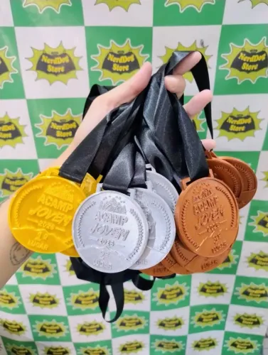 Medalhas Personalizadas para o seu Evento - NerdDog Store - Ouro Prata Bronze Premiações