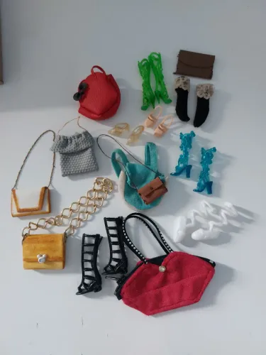 Lote de acessórios barbie, bolsas e sapatos