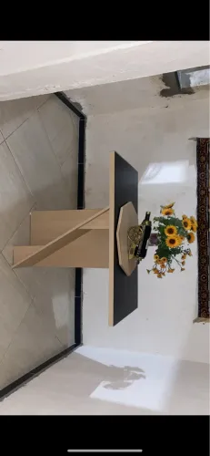 ? MESA MODERNA E ELEGANTE À VENDA! ?