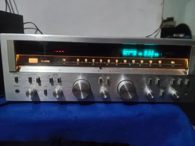 Receiver sansui G6700