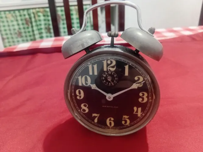 Relogio despertador antigo
