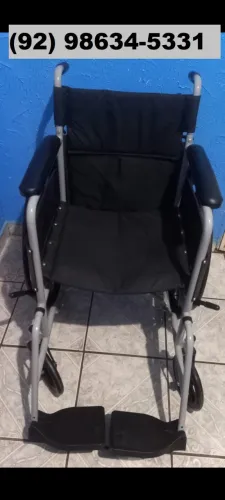 Vendo Cadeira de Rodas Zerada, usada somente 02 vezes, apenas R$ 500 negociável