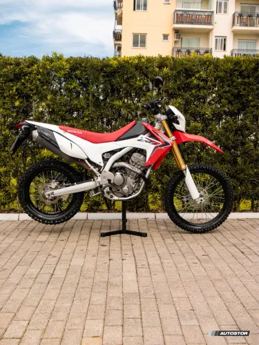 CRF L 250 EMPLACADA