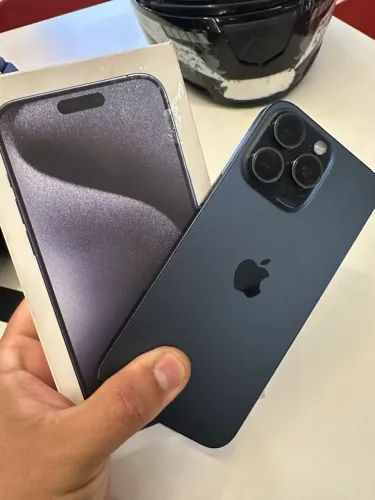 iPhone 15 pro Max 256 azul titânio
