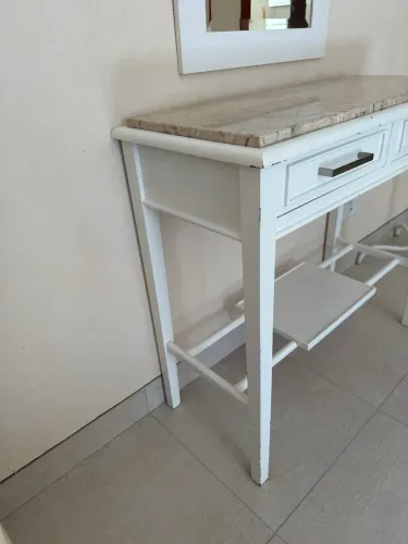 Penteadeira Branca Robusta com Mármore