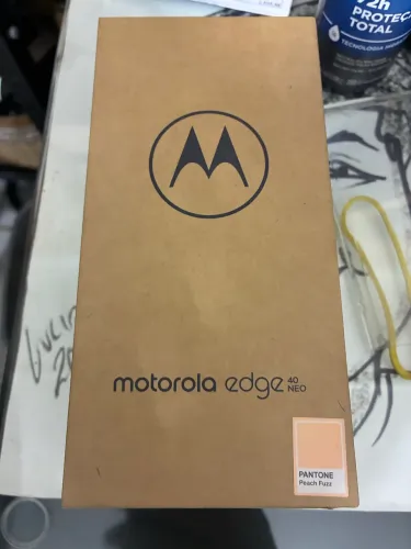 *Smartphone Motorola Edge 40 Neo 256GB 5G 8GB RAM Rosa