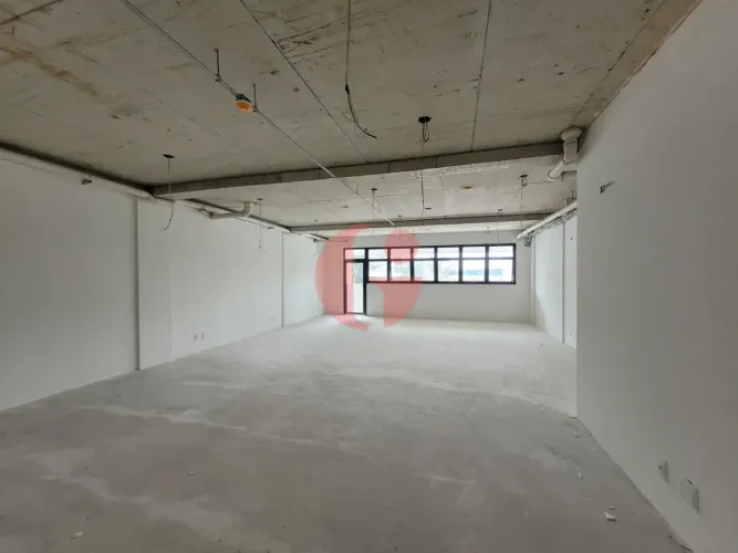 Sala comercial para locação no Condomínio Quadria Aquarius com varanda e 30,84 m² - No bai