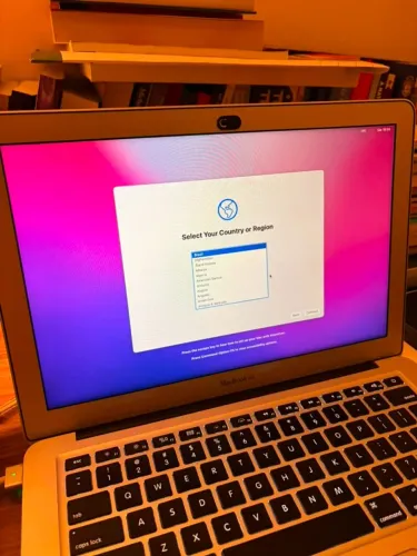 MACBOOK AIR 13 POLEGADAS (2017) INTEL I5 128GB SSD MODELO A1466