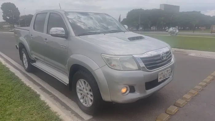 Toyota Hilux CD SRV D4-d 4X4 3.0 TDI Diesel AUT 2015