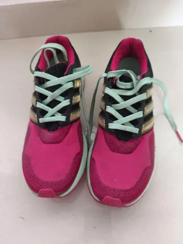 Tênis Adidas feminino 37