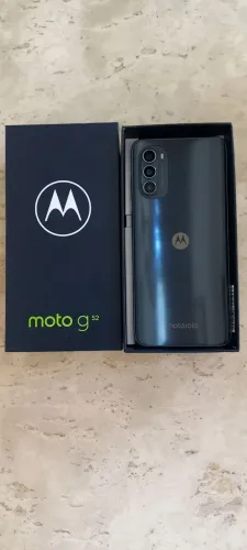 Vendo MotoG52 em ótimo estado. Acompanha a caixa original com capinha,sem carregador R$700