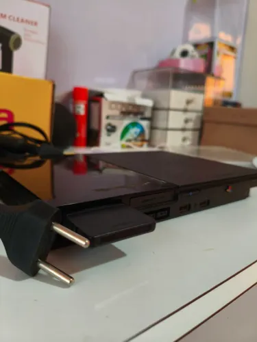PS2 - Usado, mas excelente e com bom estado!