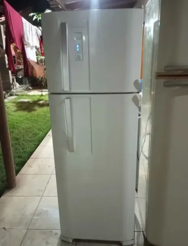 Geladeira Duplex Electrolux Frostfree - 310 litros 