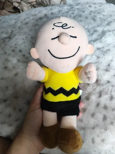 pelúcia Charlie Brown