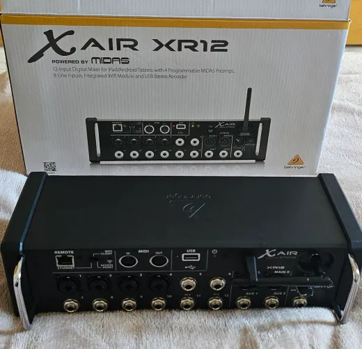 MESA DIGITAL BEHRINGER - XR12