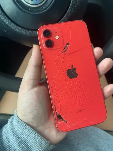 iPhone 12 red