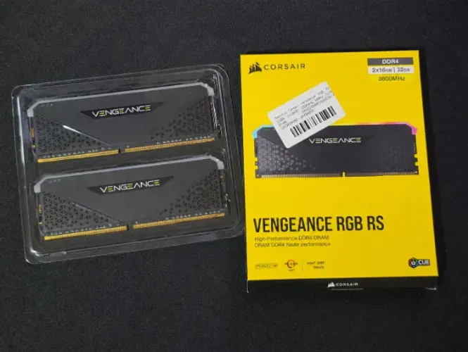Memória Ram DDR4 32GB ( 2 x 16GB ) 3600mhz Corsair Vengeance RGB RS