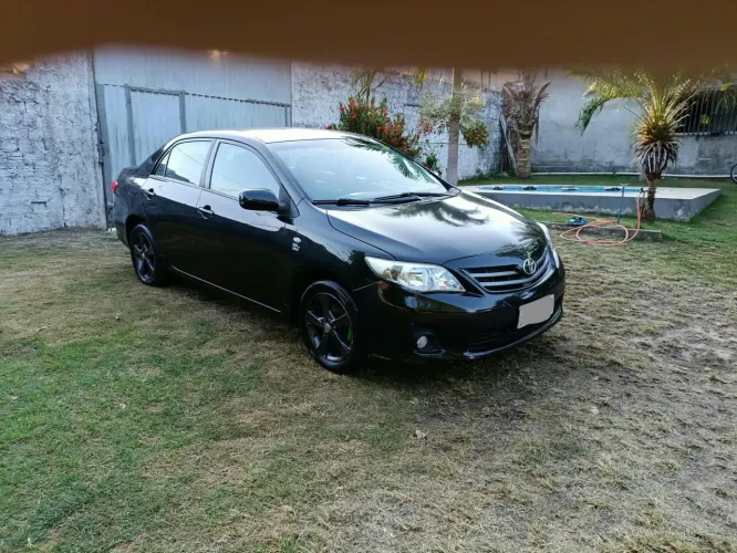 Toyota Corolla GLI 1.8 Flex 16V Aut. 2013
