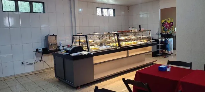 BALCÃO EXPOSITOR PROFISSIONAL 4 METROS - SEMI NOVO - OPORTUNIDADE REAL