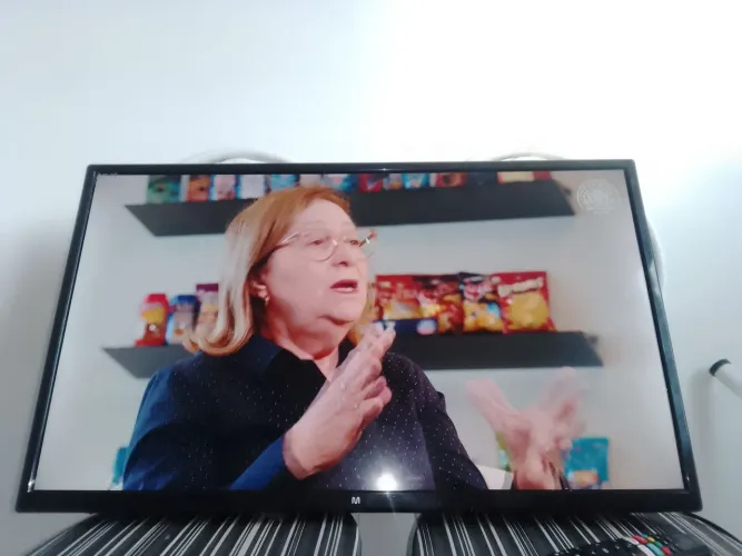 Vendo televisão smart