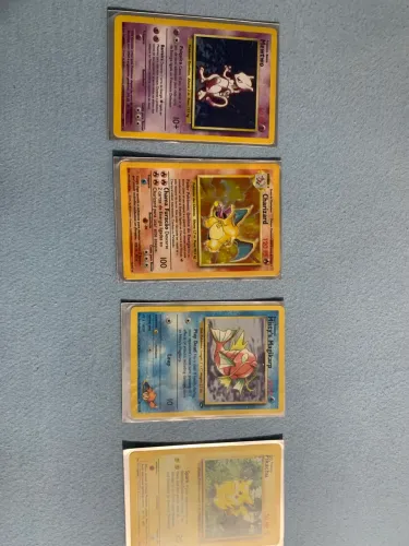 Cartas Ultra raras de Pokémon da década de 1994 item de colecionador
