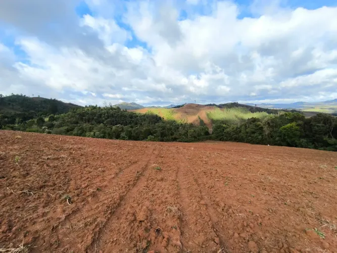 Área rural Campo Magro 192.296m², lavoura, córrego, nascente, bosque