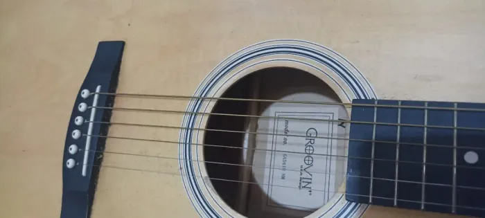 Violão Groovin acústico elétrico com cordas de aço - OPORTUNIDADE