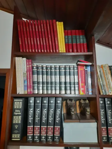 Enciclopédia Mirador e outros livros