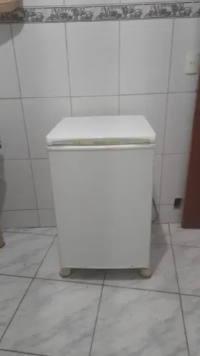 Frigobar Eletrolux R130