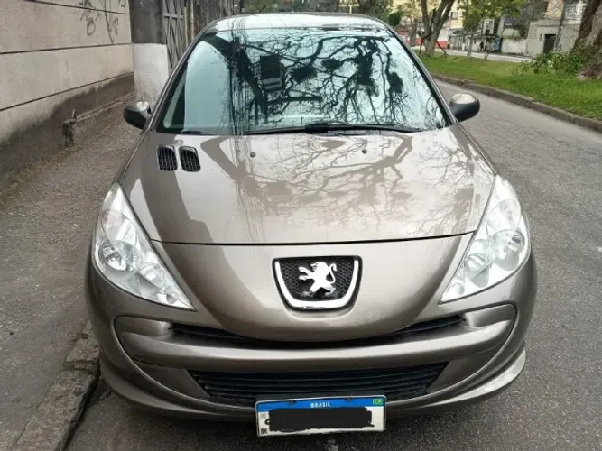 Peugeot 207 Sedan Passion XR 1.4 Flex 8V 4P 2012