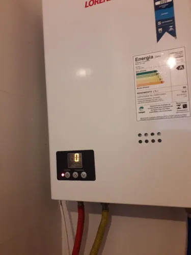 $ 700 AQUECEDOR LORENZETTI pouco uso , funcionando perfeitamente, a retirar