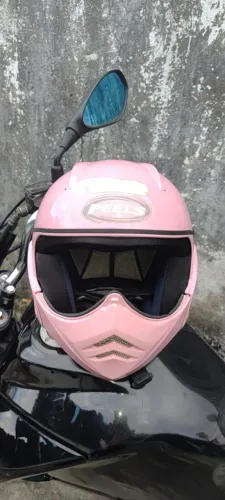 Capacete feminino 