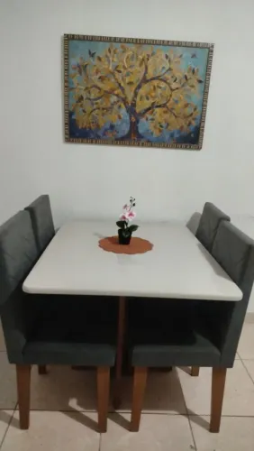 Vende-se mesa e quadro 