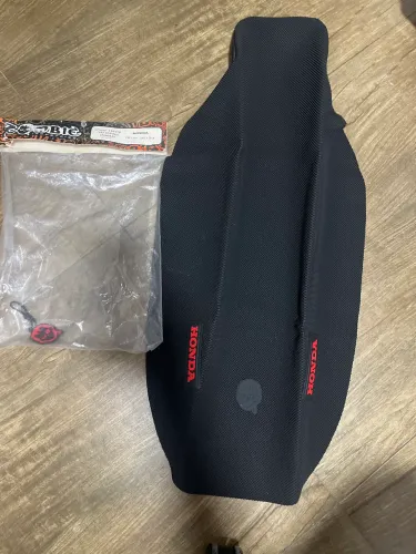 Capa de banco zombe CRF 230