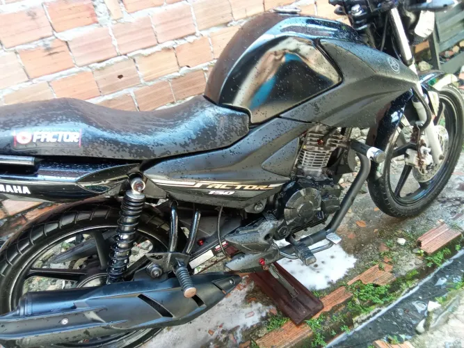 V/t factor 125id em bom estado 