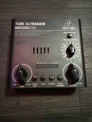 Pré-amplificador Valvulado e Interface USB - Behringer MIC 500
