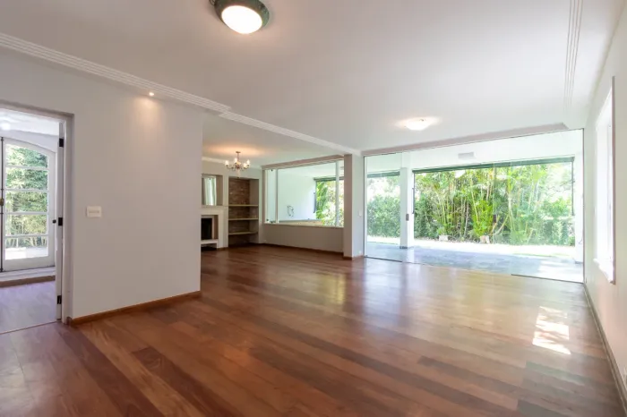 Casa no condomínio Condominio Granja Do Morumbi para venda com 4 quartos, sendo 4 suítes,