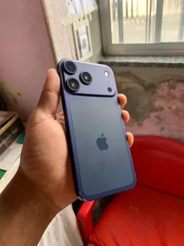 iPhone XR- 64gb