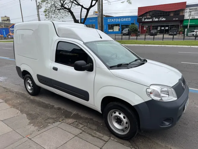 Fiat Fiorino Furgão Work. Hard 1.4 Flex 8V 2P 2021