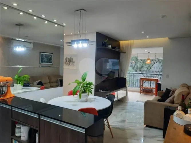 Apartamento à venda com 3 quartos, sendo 1 suíte, no condomínio Inspire Morumbi, São Paulo