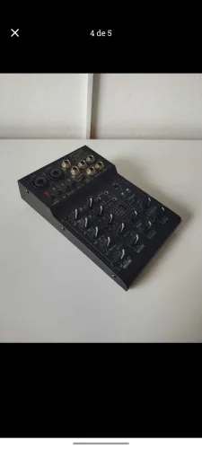 Mixer de Áudio USB AGM05 - Compacto e Profissional