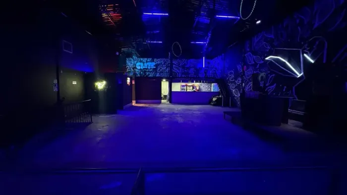 Passo Ponto - Lounge Bar / Boate em pleno funcionamento