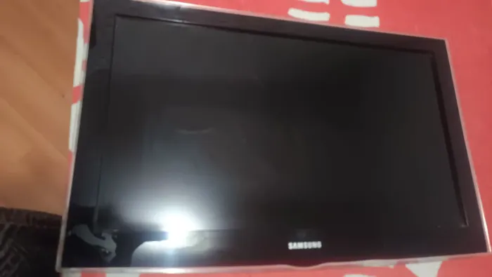 TV LCD Samsung 32 polegadas com Conversor Positivo