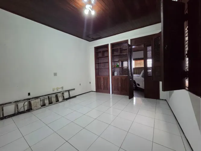 GL- Vendo casa no Centro de São Luis com 3 suítes- 150m na Rua de Santana só 290 mil